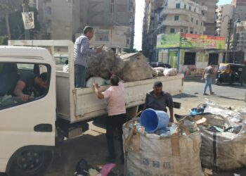 محافظه الإسكندرية تشن حملات مفاجئة لمكافحة ظاهرة نبش القمامة 18 - جريدة المساء