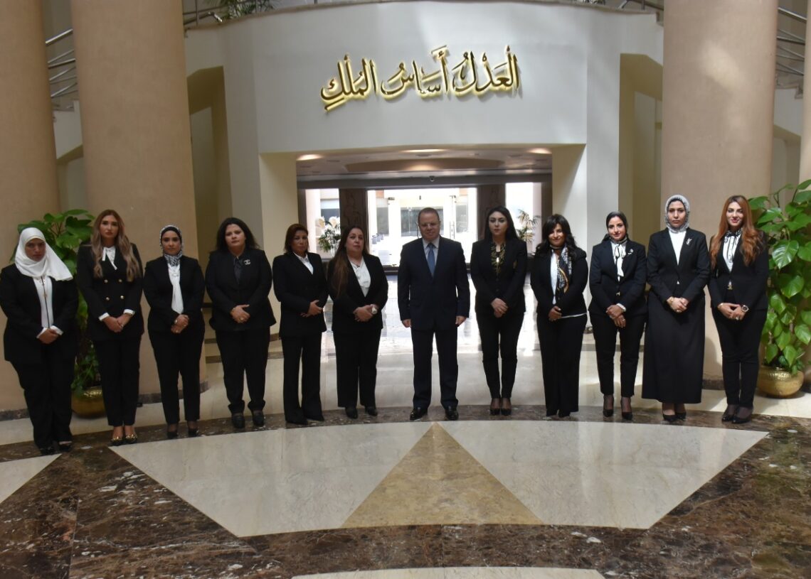 النائب العام يلتقي بعضوات النيابة العامة الجديدات 15 - جريدة المساء