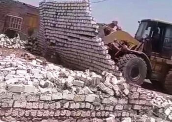 ازالة 5 حالات تعدي علي أراضي مساحتها 750 مترا بمدينة أسوان 21 - جريدة المساء