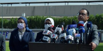 مدبولي خلال المؤتمر الصحفي عقب زيارة مصنع اللقاحات