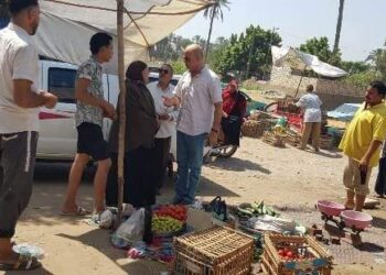 فى لفته انسانية .. محافظ الشرقية يوجه بتوفير مكان لبائعة الخضار بسوق "القرين" 17 - جريدة المساء