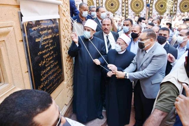 "بتكلفة 3 مليون جنيه".. وزير الأوقاف ومفتي الجمهورية ومحافظ الشرقية يفتتحون مسجد "عباد الرحمن" بأبوحماد 19 - جريدة المساء