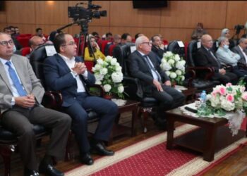 المحافظ يدعو رجال الأعمال للاستثمار بمنطقة شرق بورسعيد 21 - جريدة المساء