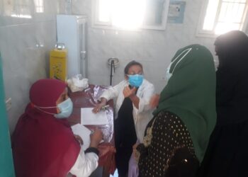 الكشف على 908 مواطنين فى قافلة طبية مجانية بـ "نقادة" ضمن المبادرة الرئاسية "حياة كريمة" 27 - جريدة المساء