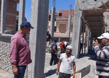 بالصور.. العاملون بمشروعات مبادرة "حياة كريمة" خلايا نحل في مواقع العمل بالشرقية 19 - جريدة المساء