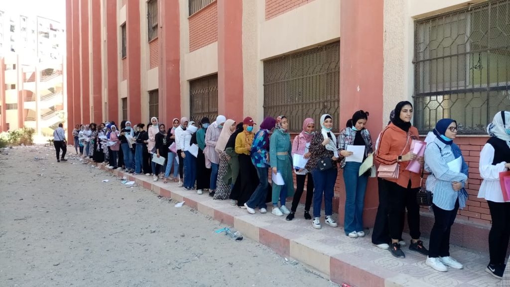 إقبال كبير للالتحاق بمدرسة "ظهر" الفنية التكنولوجية المتقدمة 19 - جريدة المساء