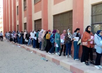 إقبال كبير للالتحاق بمدرسة "ظهر" الفنية التكنولوجية المتقدمة 16 - جريدة المساء