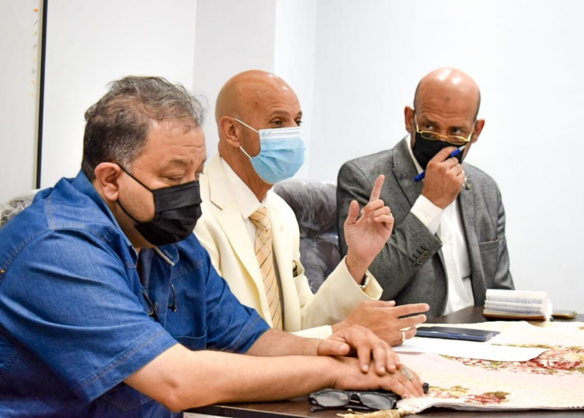 وكيل وزارة الصحة بالشرقية يناقش خطة العمل بالمبادرة الرئاسية 27 - جريدة المساء