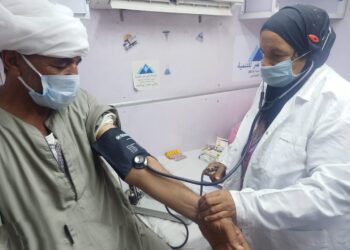 الكشف وتقديم العلاج لـ 260 حالة ونظارات طبية في قافلة ببني سويف 22 - جريدة المساء