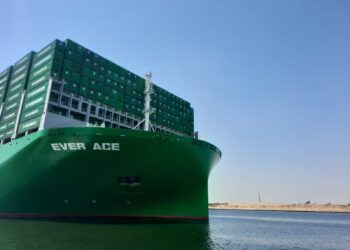 قناة السويس تشهد عبور أكبر سفينة حاويات في العالم 31 - جريدة المساء