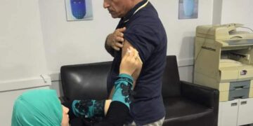 استمرار تلقى العاملين بتعليم الدقهلية اللقاح المضاد لفيروس "كورونا" 2 - جريدة المساء استمرار تلقى العاملين بتعليم الدقهلية اللقاح المضاد لفيروس "كورونا" 1 - جريدة المساء