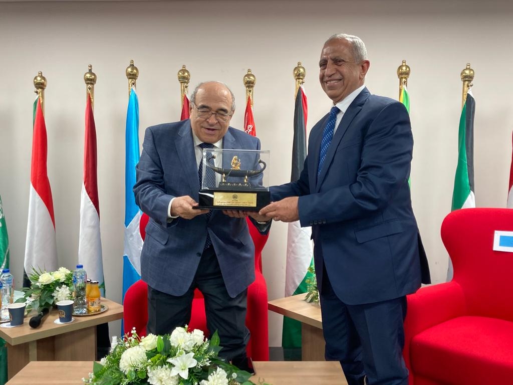 مصطفى الفقي يتفقد مبنى الأكاديمية العربية للعلوم والتكنولوجيا بالعلمين الجديدة    19 - جريدة المساء