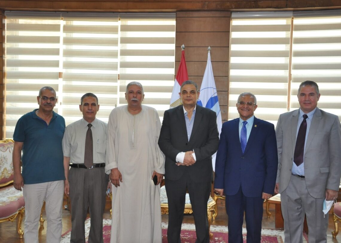 رئيس جامعة كفر الشيخ يستقبل رئيس جامعة المنيا السابق 19 - جريدة المساء