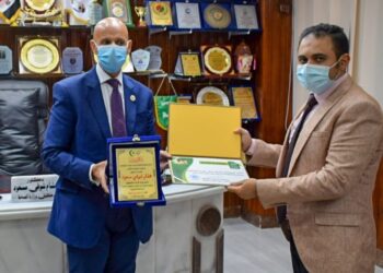 تكريم وكيل وزارة الصحة بالشرقية لجهوده في تطوير الخدمات الطبية 25 - جريدة المساء