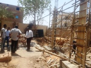 محافظ أسوان يوجه وحدة حياة كريمة بالمتابعة  للمشروعات بقرية الحجز بحرى بإدفو وتوابعها 23 - جريدة المساء