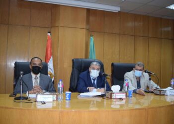 محافظ المنيا يشدد على رؤساء المدن بالصيانة الدورية للطرق ورفع كفاءة الإنارة 28 - جريدة المساء