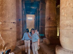 بالصور .. سفير الولايات المتحدة يزور الأماكن السياحية بسوهاج 33 - جريدة المساء