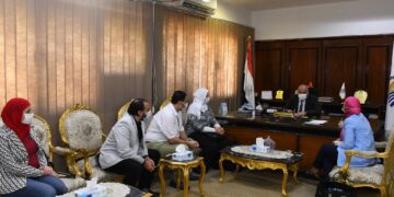 محافظ قنا يستعرض معدلات تنفيذ مشروعات برنامج التنمية المحلية بصعيد مصر 1 - جريدة المساء