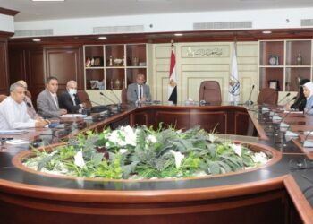 سكرتير عام بنى سويف يناقش سبل تطوير مشروعات الدواجن بشرق النيل 17 - جريدة المساء