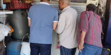 حملات تموينية على المخابز البلدية المدعمةوالاسواق ومحطات المواد البترولية وتحرير محاضر للمخالفين 2 - جريدة المساء حملات تموينية على المخابز البلدية المدعمةوالاسواق ومحطات المواد البترولية وتحرير محاضر للمخالفين 1 - جريدة المساء