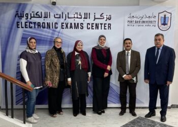 رئيس جامعة بورسعيد يتابع استقبال الطلاب في اختبارات القبول بالجامعات الأهلية 34 - جريدة المساء