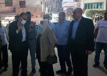 محافظ الشرقيه يُفاجئ مدينة ههيا ويُشدد على تكثيف حملات النظافة ورفع الإشغالات 21 - جريدة المساء