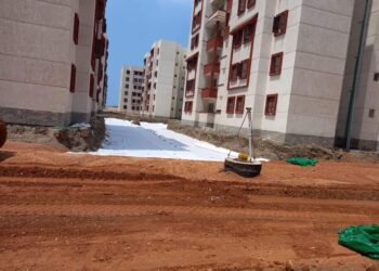 استمرار أعمال وضع طبقة الأساس للشوارع الداخلية بمشروع 9000 بمدينة بورفؤاد . 28 - جريدة المساء