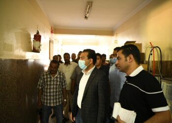 نائب محافظ قنا يتابع تداعيات حريق قسم الأشعة بمستشفى دشنا 23 - جريدة المساء