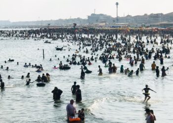 إقبال من المواطنين على شواطئ رأس البر خلال عطلة نهاية الأسبوع 19 - جريدة المساء