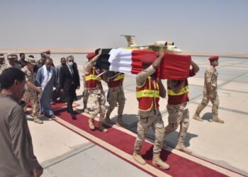 جنازة عسكرية للشهيد البطل "محمد عبدالحفيظ " ابن مركز صدفا بأسيوط .. صور 25 - جريدة المساء