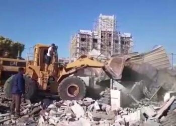 بدء إزالة السوق العشوائى بحى المناخ .. فى بورسعيد 25 - جريدة المساء