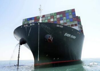 "إيفر جيفن .. رجعت تانى" .. السفينة الجانحة فى طريقها لعبور مجرى قناة السويس  بطاقم جديد 15 - جريدة المساء