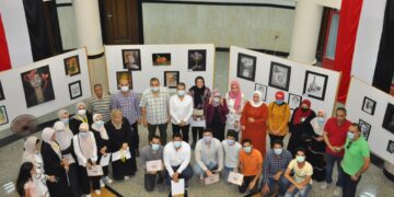 رئيس جامعة كفر الشيخ يفتتح معرض الفنون التشكيلية لطلاب مركز الفنون 1 - جريدة المساء