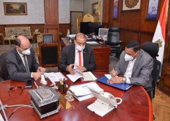 محافظ مطروح يكرم أوائل الشهادات العامة.. غدا 15 - جريدة المساء