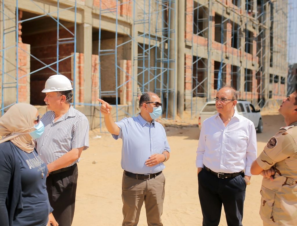 "شعلان" يتفقد إنشاءات الجامعة الأهلية بالزقازيق 18 - جريدة المساء