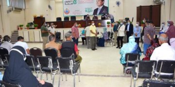 نائب محافظ الوادي الجديد تشهد تطعيم العاملين بالمصالح الحكومية بلقاح "كورونا" 9 - جريدة المساء