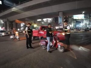 حملات مرورية لضبط التوك توك والدراجات النارية غير المرخصة بميادين "فارسكور" 21 - جريدة المساء