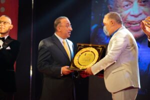 محافظ الإسكندرية يشهد فاعليات الحفل الختامي للدورة ال 11 من مهرجان "مسرح بلا إنتاج الدولي" 20 - جريدة المساء