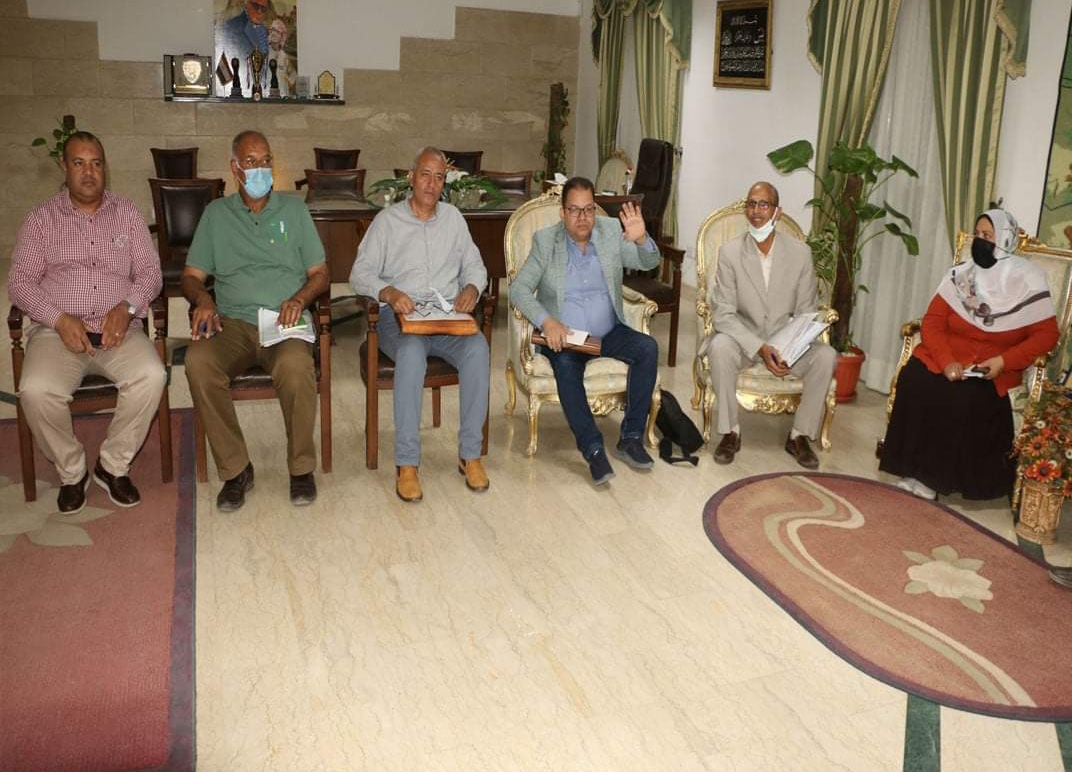 "فودة" يناقش الموقف التنفيذى لمشروعات الخطة الاستثمارية بجنوب سيناء 17 - جريدة المساء