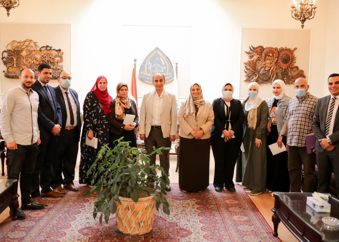 رئيس جامعة الزقازيق يهنئ الفائزات بمنحة وزارة التضامن الاجتماعى "حاضنات الفائقين " 17 - جريدة المساء