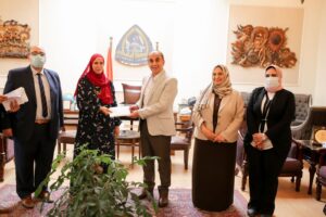 رئيس جامعة الزقازيق يهنئ الفائزات بمنحة وزارة التضامن الاجتماعى "حاضنات الفائقين " 23 - جريدة المساء