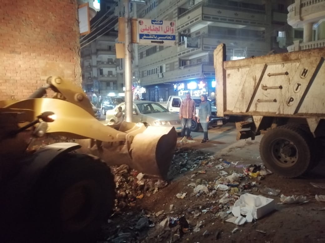 محافظ الدقهلية يكلف رئيس جهاز نظافة وتجمميل مدينة المنصورة بسرعة رفع القمامة بنطاق حي شرق 19 - جريدة المساء