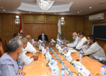 محافظ قنا: توريد 29 ألفًا و 500 طن أسمدة بقيمة 96 مليون جنيه لتلبية احتياجات المزارعين 28 - جريدة المساء