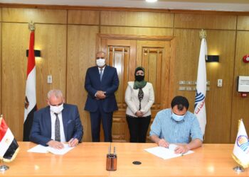 ١١١ مليون جنيه لإحلال وتجديد شبكات مياه الشرب بالمناطق العشوائية فى قنا 28 - جريدة المساء