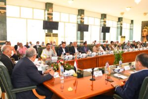 وزير الزراعة فى مؤتمر بقنا: الري بالتنقيط يساهم في ترشيد المياه وزيادة الإنتاجية وخفض تكاليف التقاوى والأسمدة 30 - جريدة المساء