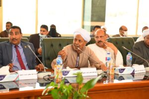 وزير الزراعة فى مؤتمر بقنا: الري بالتنقيط يساهم في ترشيد المياه وزيادة الإنتاجية وخفض تكاليف التقاوى والأسمدة 38 - جريدة المساء