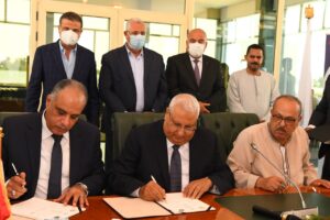 وزير الزراعة ومحافظ قنا يشهدان توقيع بروتوكول تعاون لتطبيق أنظمة الرى الحديث 19 - جريدة المساء