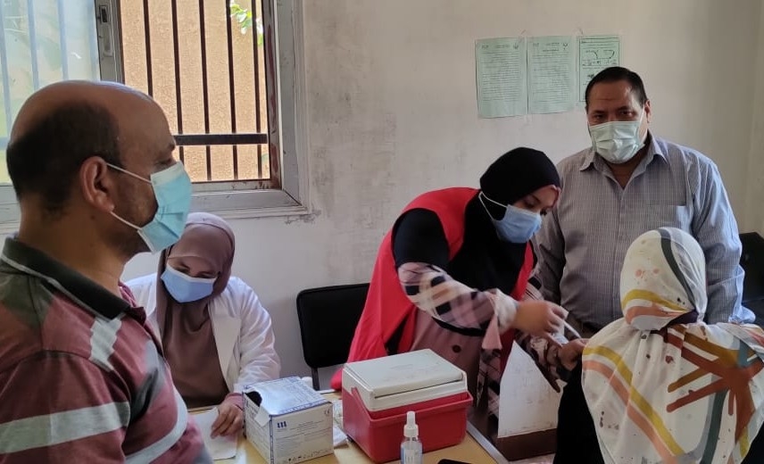 جهود مكثفة لتطعيم أعضاء هيئة التدريس والطلاب بالجامعات والمدارس فى الشرقية 20 - جريدة المساء جهود مكثفة لتطعيم أعضاء هيئة التدريس والطلاب بالجامعات والمدارس فى الشرقية 19 - جريدة المساء