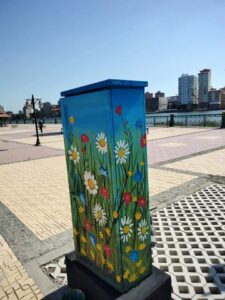 بالصور .. تزيين أكشاك الكهرباء بطول طريق كورنيش النيل بدمياط 24 - جريدة المساء