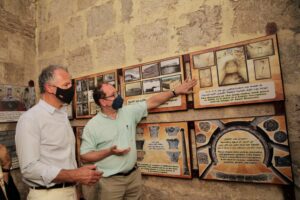 بالصور .. سفير الولايات المتحدة يزور الأماكن السياحية بسوهاج 43 - جريدة المساء